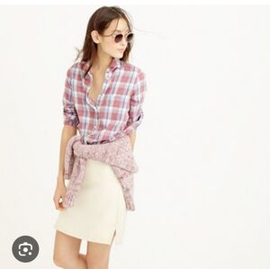 Jcrew Boy shirt in Dawson Plaid. Size 0